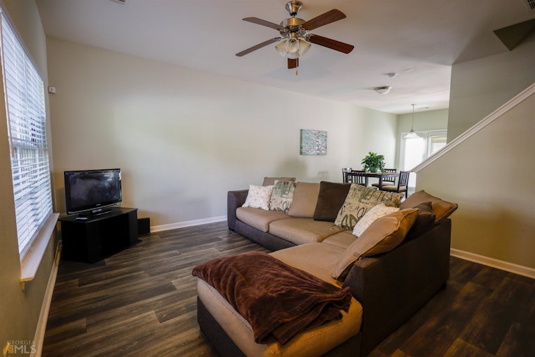 Photo 2 of 24 - 407 Creel Pl, Atlanta, GA 30349