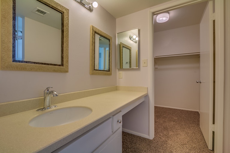 Photo 15 of 28 - 1729 W Citrus Way, Phoenix, AZ 85015