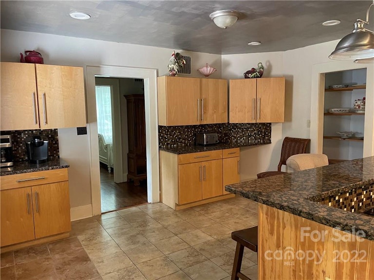 Photo 10 of 36 - 229 W Park Ave, Mooresville, NC 28115