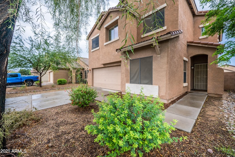 Photo 2 of 32 - 1042 W Desert Basin Dr, San Tan Valley, AZ 85143