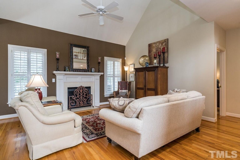 Photo 6 of 40 - 1027 Loch Lomond Dr, Clayton, NC 27520