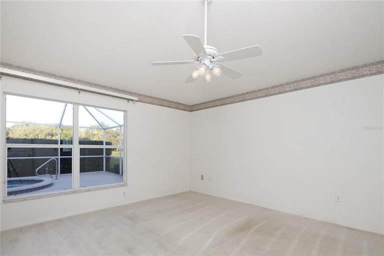 Photo 17 of 29 - 2762 Golf Lake Dr, Plant City, FL 33566