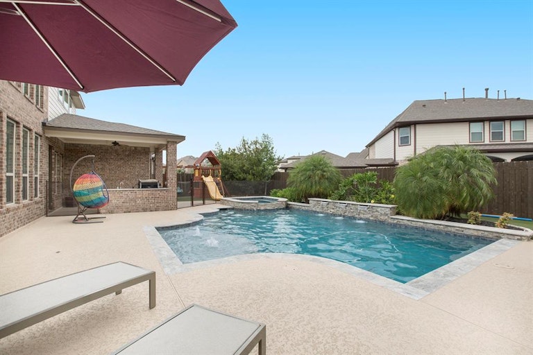 Photo 43 of 47 - 10610 Grace Hollow Dr, Cypress, TX 77433