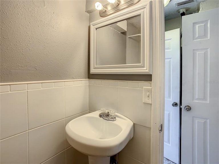 Photo 37 of 56 - 4154 Highland Loop, New Port Richey, FL 34652