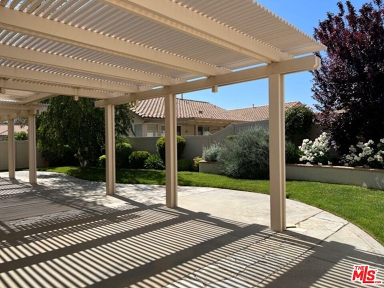Photo 31 of 54 - 4907 Singing Hills Dr, Banning, CA 92220