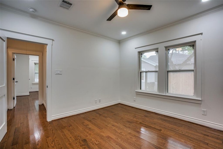 Photo 28 of 38 - 724 W Melwood St, Houston, TX 77009