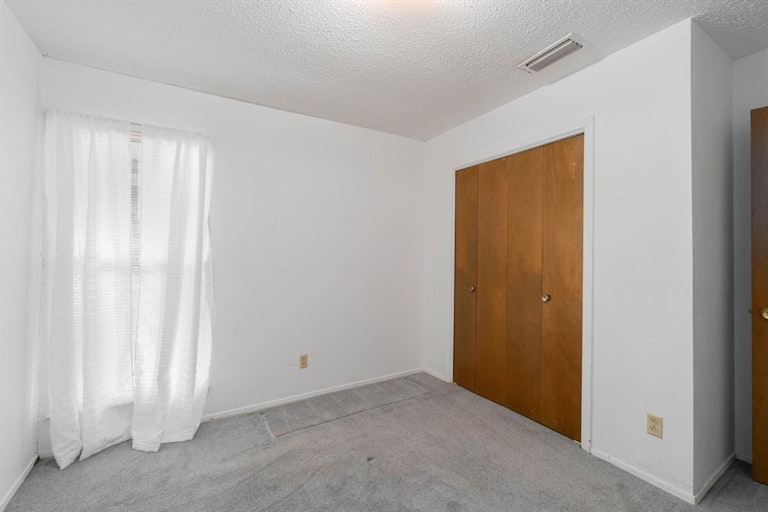 Photo 11 of 17 - 2110 Edna Smith Dr, Garland, TX 75040