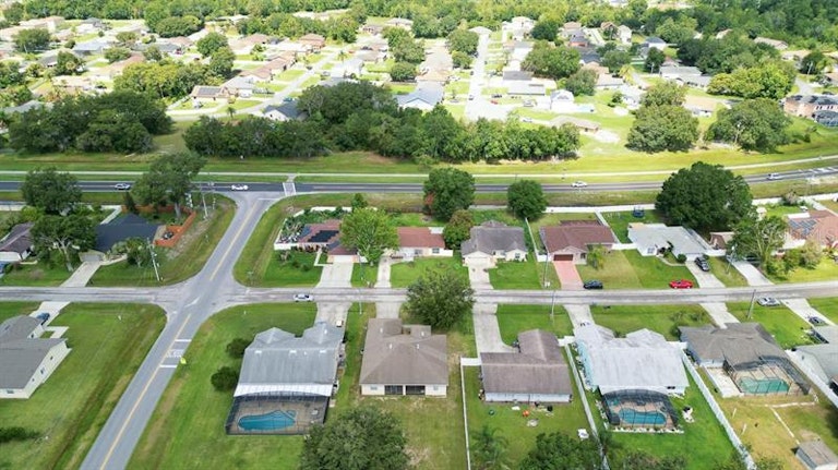 Photo 37 of 39 - 604 Deauville Ct, Kissimmee, FL 34758