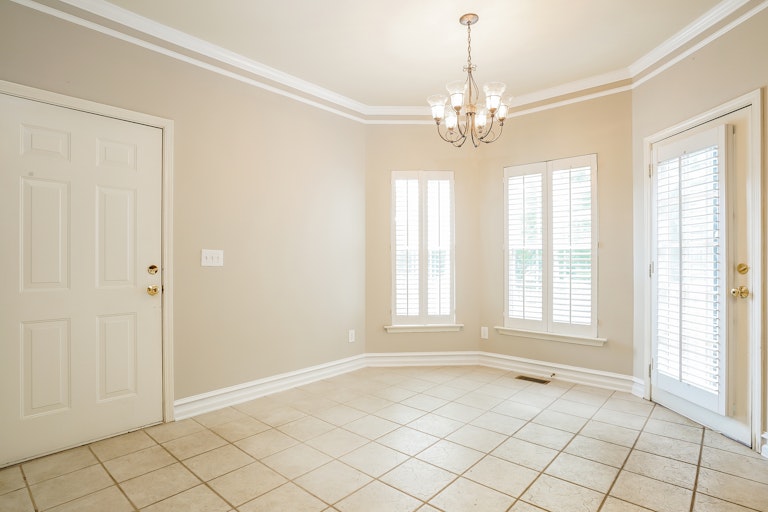 Photo 11 of 25 - 8201 Coosa Ct, Raleigh, NC 27616