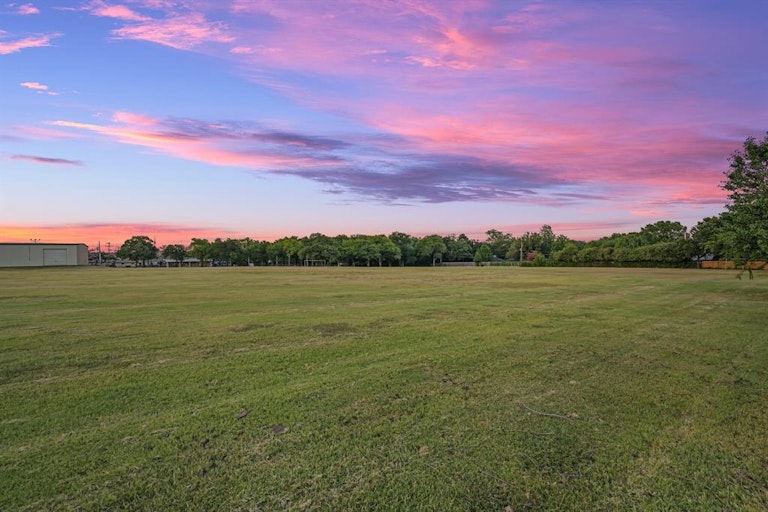 Photo 40 of 40 - 5607 Oak Branch Dr, Arlington, TX 76016