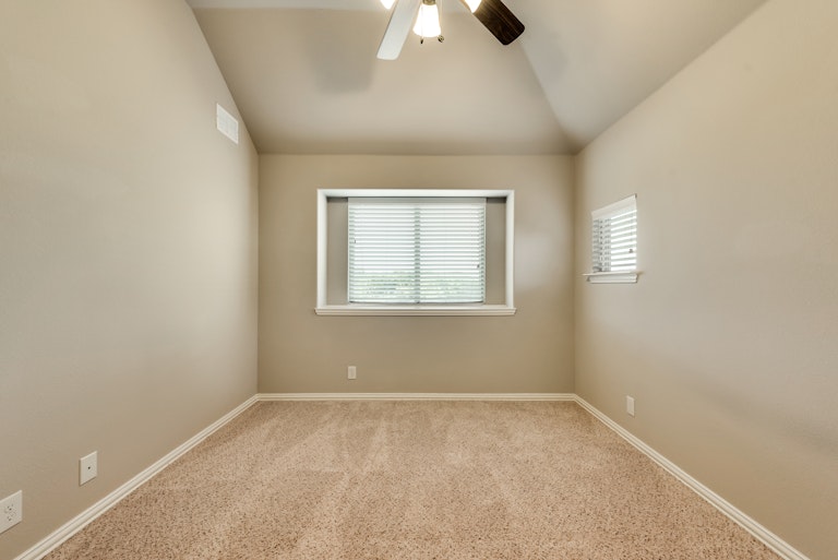 Photo 30 of 37 - 1129 Longhorn Dr, Aubrey, TX 76227