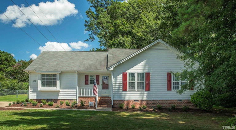 Photo 1 of 30 - 417 S Hollybrook Rd, Wendell, NC 27591