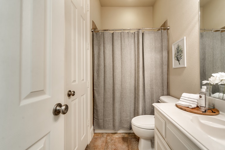 Photo 19 of 32 - 1640 San Andres Dr, Frisco, TX 75033