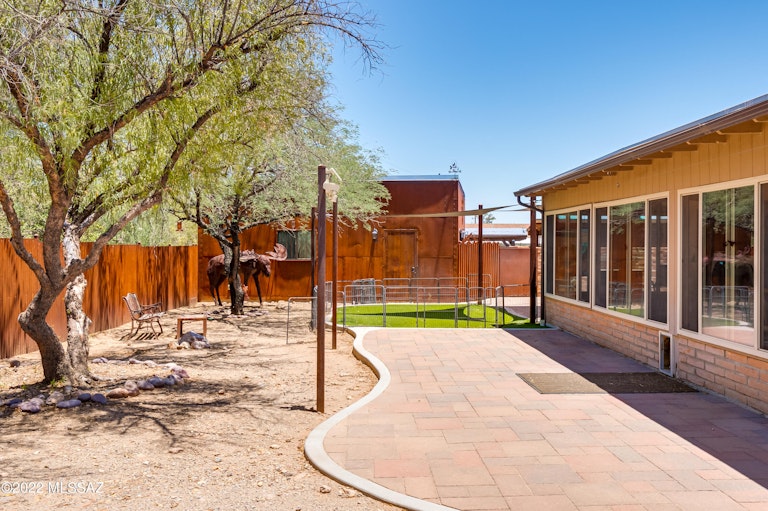 Photo 27 of 31 - 2515 N Rising Star Trl, Tucson, AZ 85745