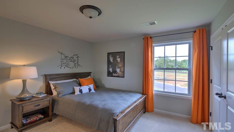 Photo 34 of 68 - 432 Bluffberry Way, Hillsborough, NC 27278