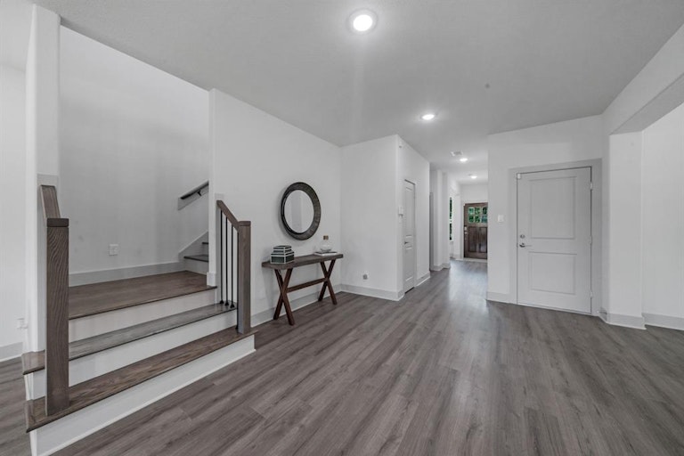 Photo 21 of 26 - 8220 Corinth St, Houston, TX 77051