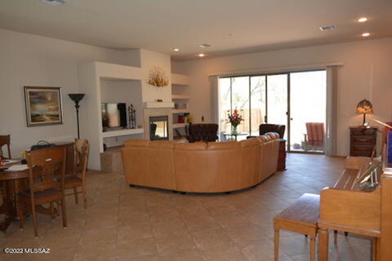 Photo 5 of 31 - 7589 E Truces Pl, Tucson, AZ 85715