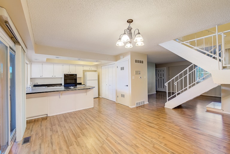 Photo 10 of 25 - 638 S Youngfield Ct, Lakewood, CO 80228