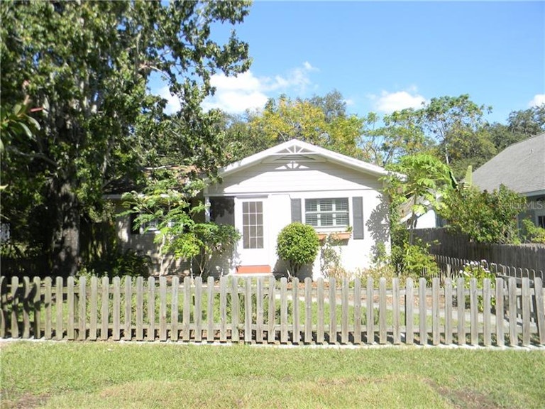 Photo 1 of 18 - 1159 7th St S, Safety Harbor, FL 34695