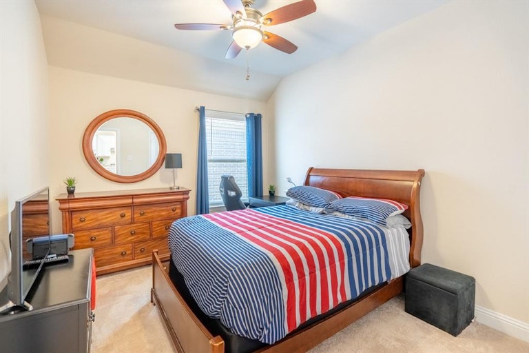 Photo 16 of 22 - 2081 Avondown Rd, Forney, TX 75126