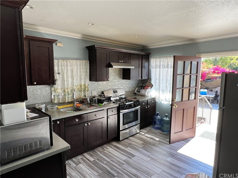 Photo 9 of 10 - 730 S Ross St, Santa Ana, CA 92701