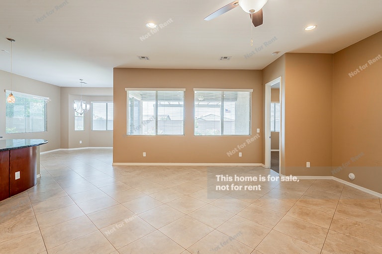 Photo 11 of 32 - 15312 S 181st Dr, Goodyear, AZ 85338