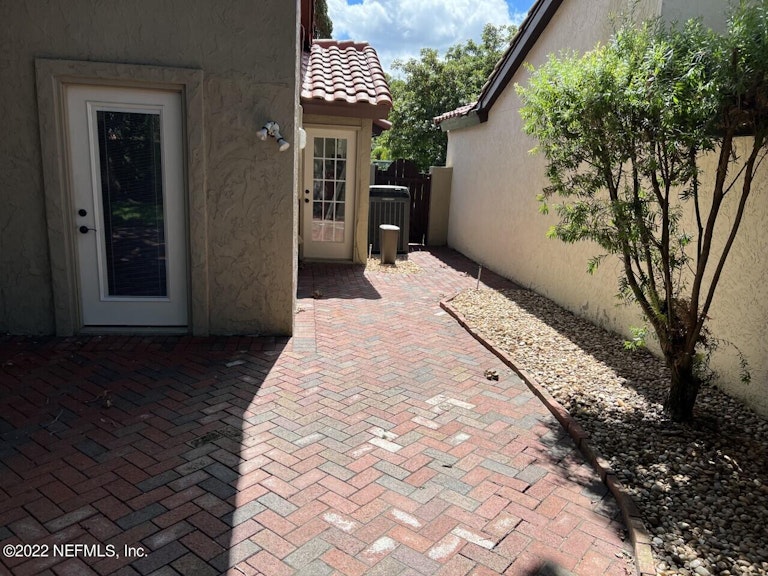 Photo 16 of 16 - 4012 Corrientes Ct S, Jacksonville, FL 32217