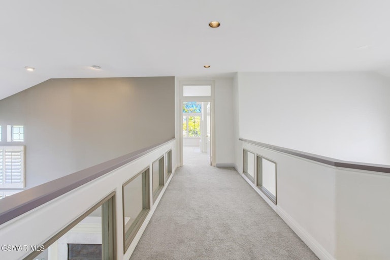 Photo 15 of 31 - 617 Breckenridge Pl, Simi Valley, CA 93065