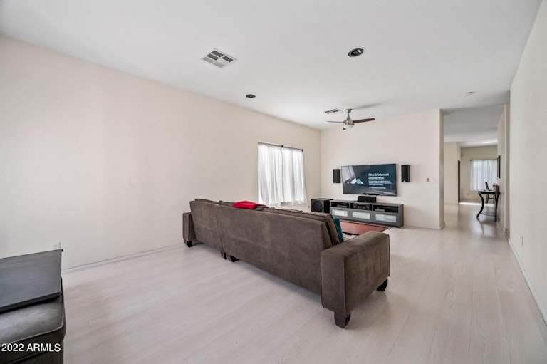 Photo 8 of 32 - 11845 W Windsor Ave, Avondale, AZ 85392