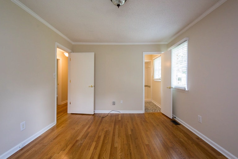 Photo 10 of 16 - 7709 Leesville Rd, Raleigh, NC 27613