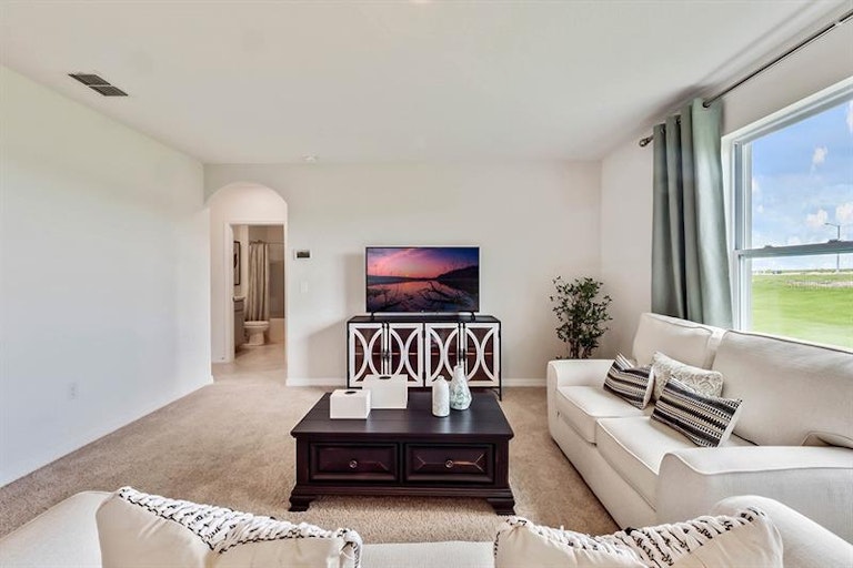 Photo 13 of 33 - 3008 Aventino Ln, Tavares, FL 32778