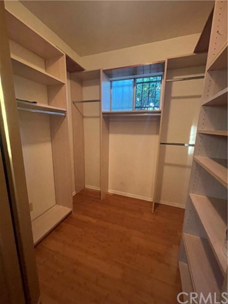 Photo 7 of 12 - 2800 Adriatic Ave, Long Beach, CA 90810