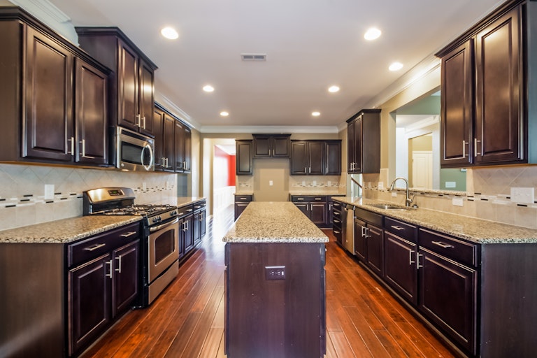 Photo 3 of 25 - 56 Peach Blossom Ct, Clayton, NC 27527