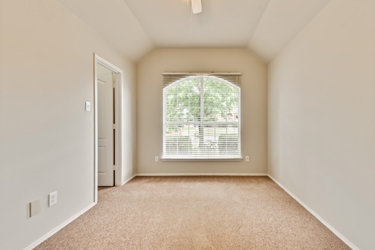Photo 21 of 28 - 802 Cheyenne Dr, Allen, TX 75002