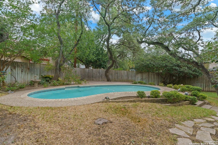 Photo 24 of 29 - 2035 Morning Dove St, San Antonio, TX 78232