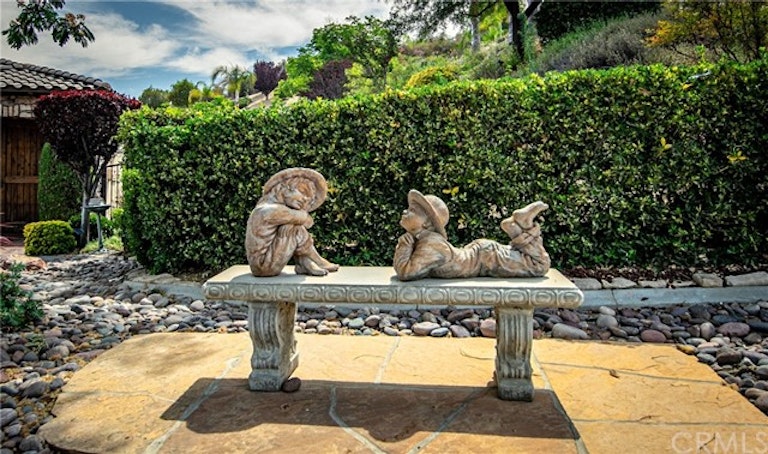 Photo 11 of 48 - 34722 Simi Dr, Yucaipa, CA 92399