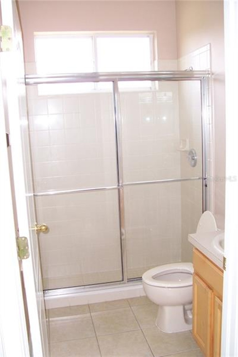Photo 16 of 24 - 10924 Australian Pine Dr, Riverview, FL 33579