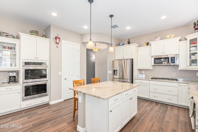 Photo 17 of 46 - 10586 W Electra Ln, Peoria, AZ 85383