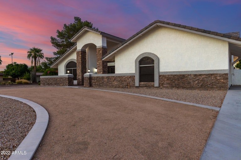 Photo 4 of 79 - 117 E Fairway Cir, Litchfield Park, AZ 85340