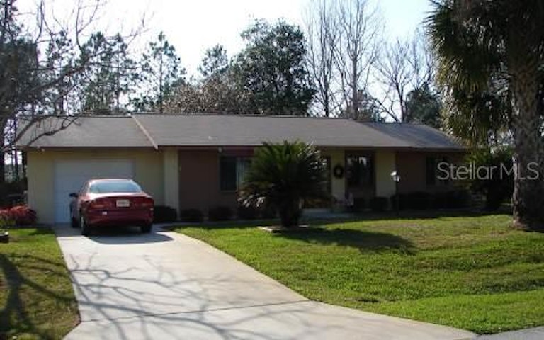 Photo 1 of 1 - 45 Walker Dr, Palm Coast, FL 32164