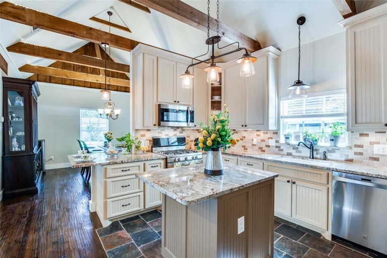 Photo 9 of 28 - 508 St Marys St, Rockwall, TX 75087