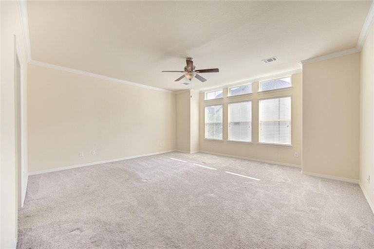 Photo 19 of 34 - 2811 Shadow Woods Ct, Houston, TX 77043