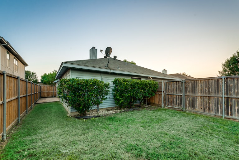 Photo 30 of 30 - 2516 Helen Ln, Mesquite, TX 75181
