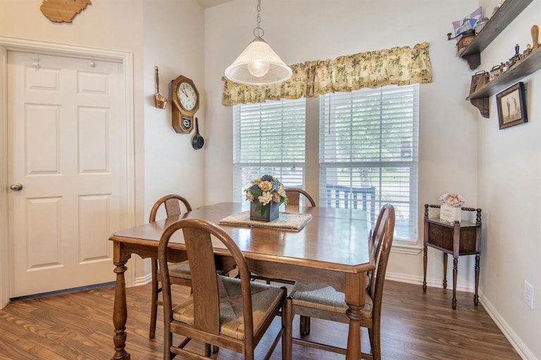 Photo 11 of 24 - 505 Hilltop Dr, Anna, TX 75409