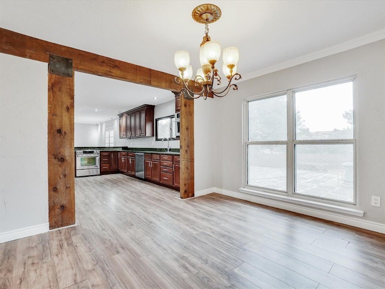 Photo 9 of 38 - 3910 Spring Meadow Ln, Flower Mound, TX 75028