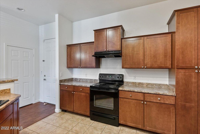 Photo 6 of 42 - 14575 W Mountain View Blvd #11116, Surprise, AZ 85374