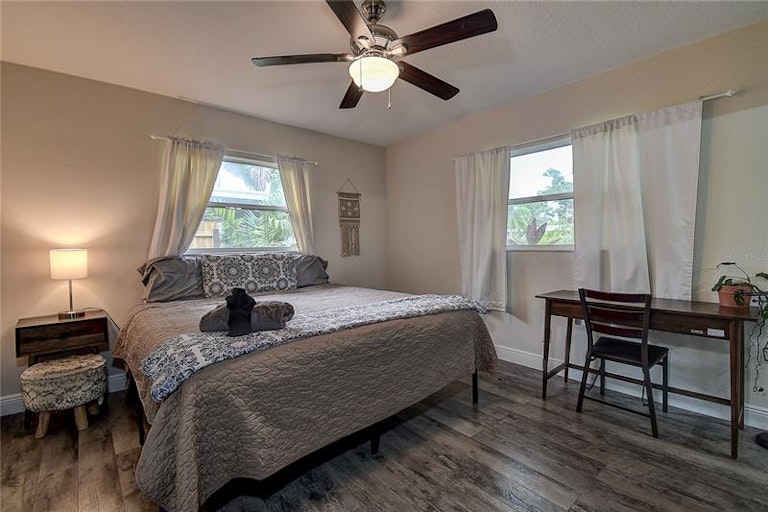 Photo 11 of 25 - 1625 Madrid Dr, Largo, FL 33778