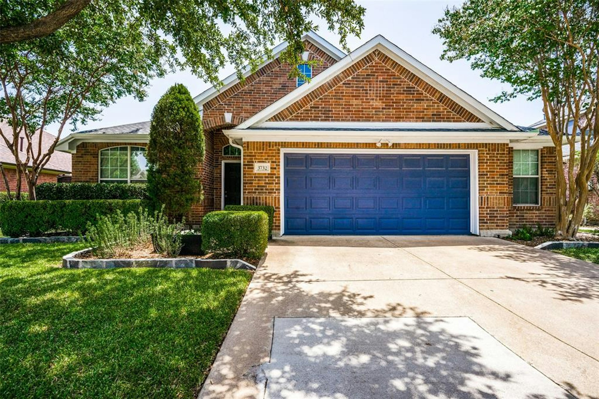 Photo 1 of 25 - 3732 Shiver Rd, Fort Worth, TX 76244