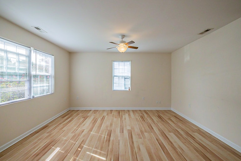 Photo 5 of 14 - 127 Leonard St, Mooresville, NC 28115