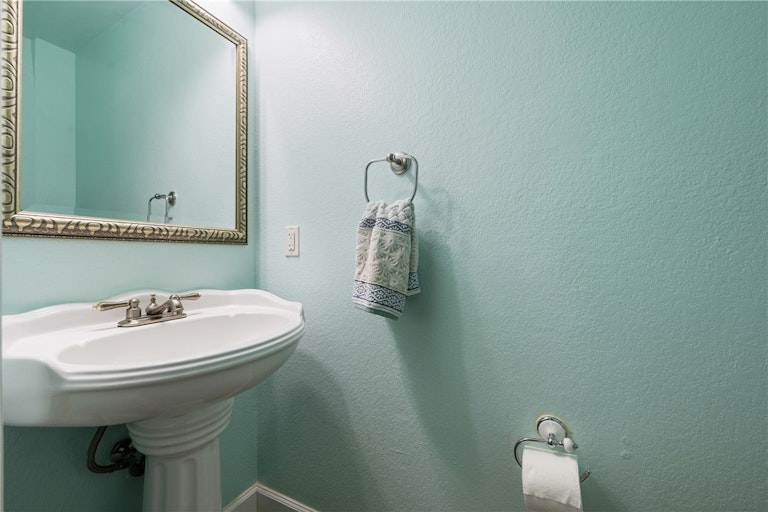 Photo 21 of 36 - 4428 Campo Verde Dr, Austin, TX 78749